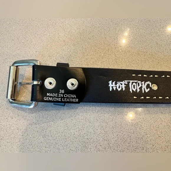 Hot Topic Y2K Skull & Crossbones Black Leather Belt with Silver Buckle 36” Goth - Picture 3 of 12